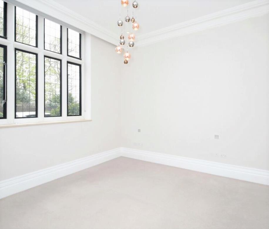 The Ridgeway, Mill Hill